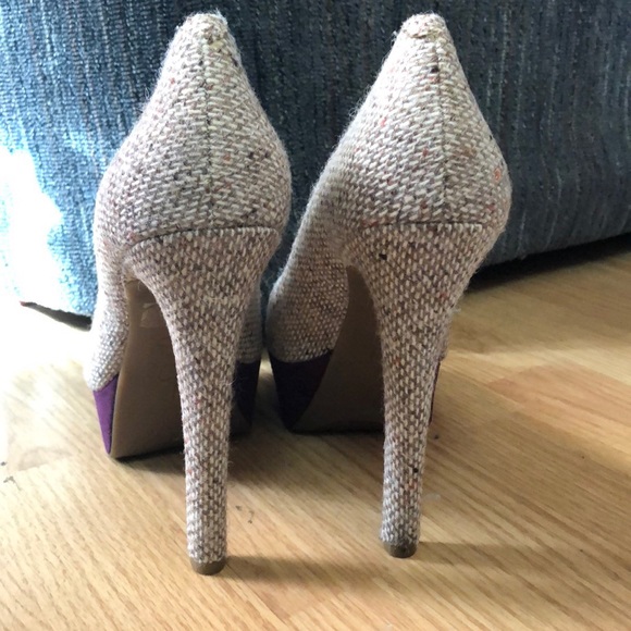 Jessica Simpson heels - Picture 2 of 3